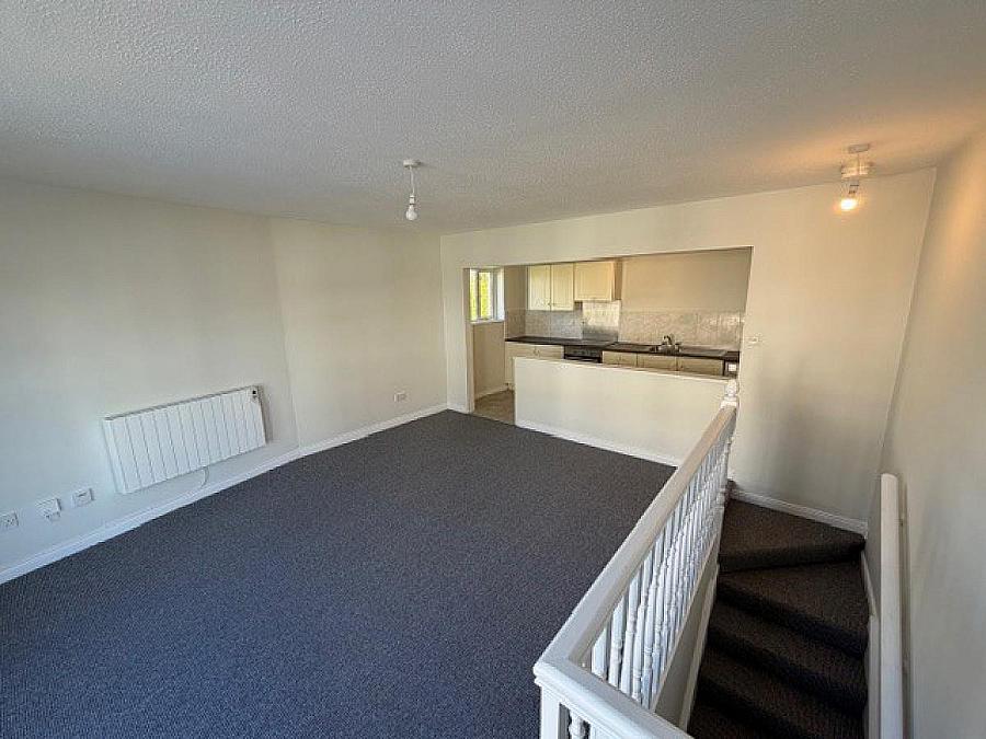 41C, Captain Street Lower