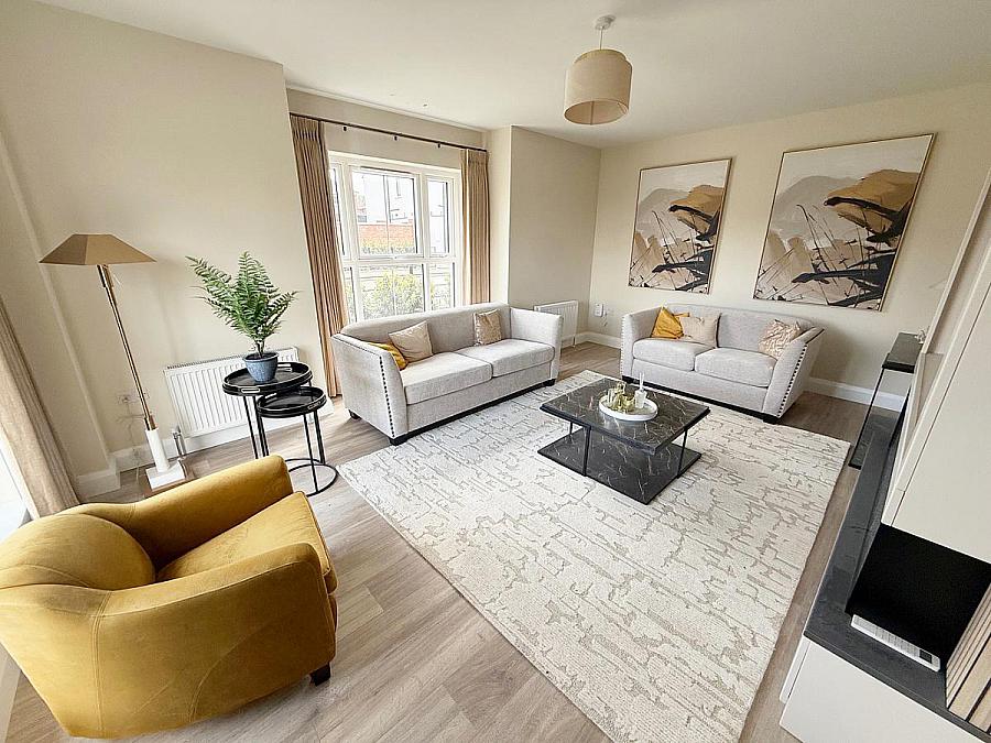 326 Henley Hall, Mountsandel