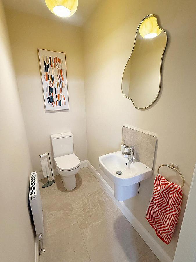 326 Henley Hall, Mountsandel