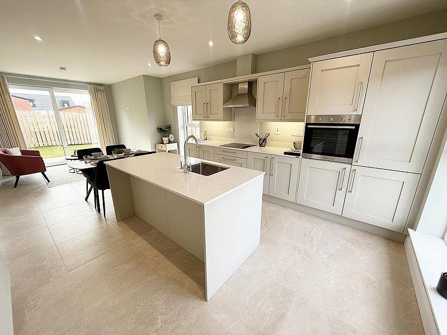 326 Henley Hall, Mountsandel