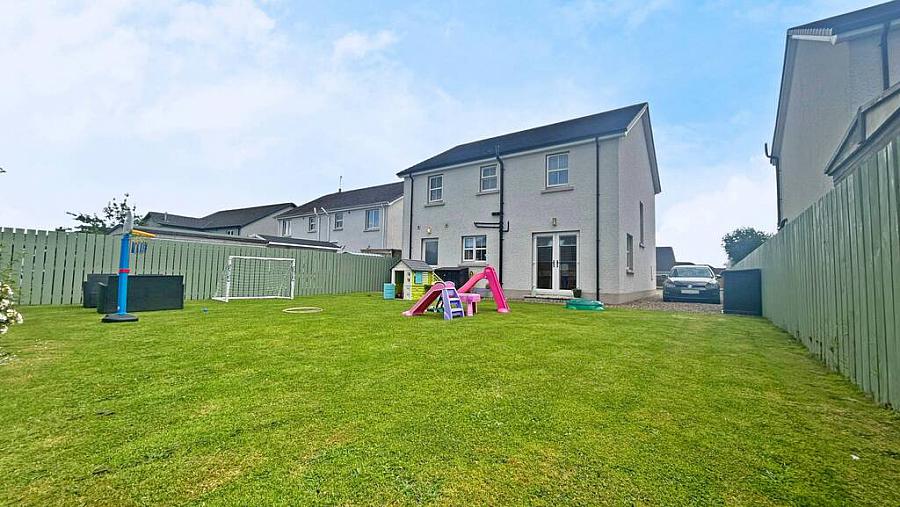 15a Knockbracken Drive