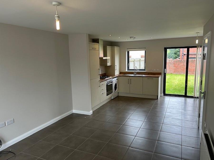 8 Galvally Close