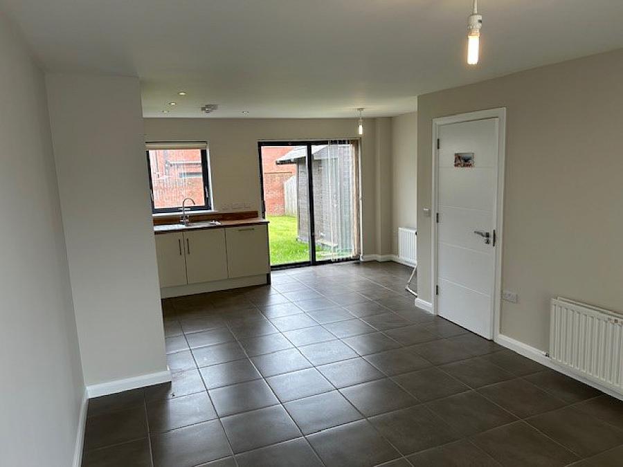 8 Galvally Close