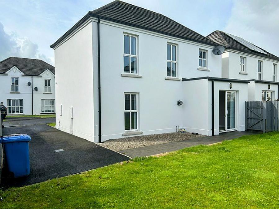 12 Shell Hill Court