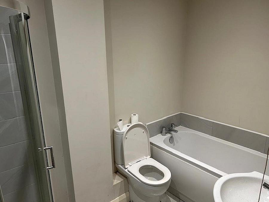 Flat 2 Atlantic Court, Atlantic Road