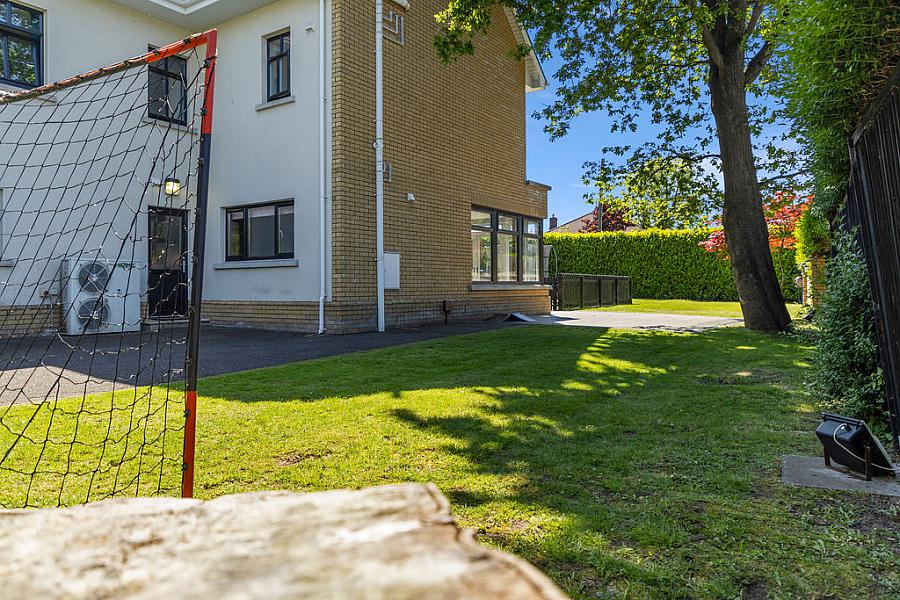 100a Lodge Road