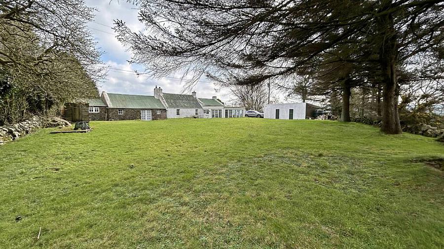 15 Altikeeragh Lane