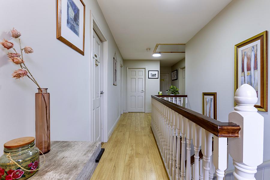 4 Knocklynn Manor