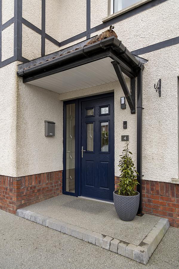 4 Knocklynn Manor