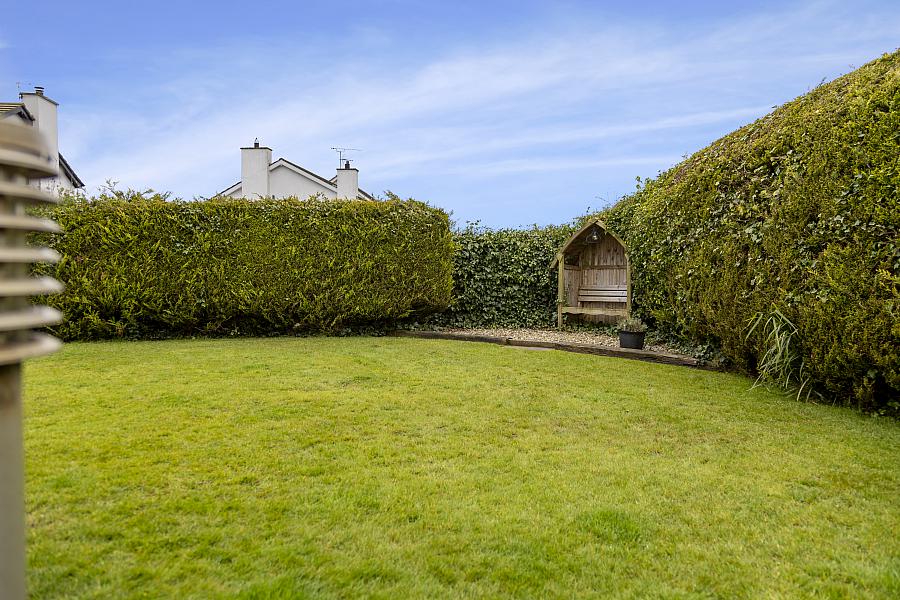 4 Knocklynn Manor