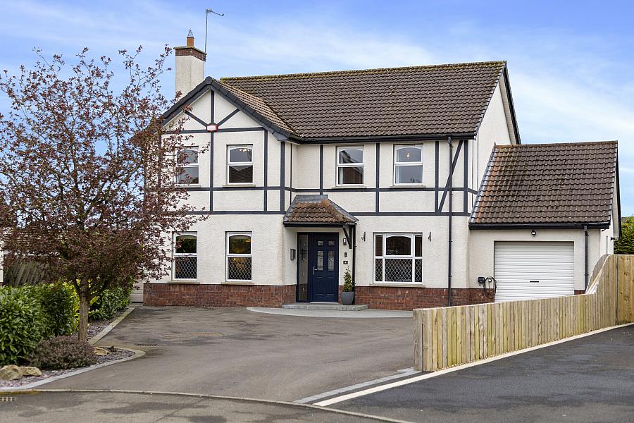 4 Knocklynn Manor