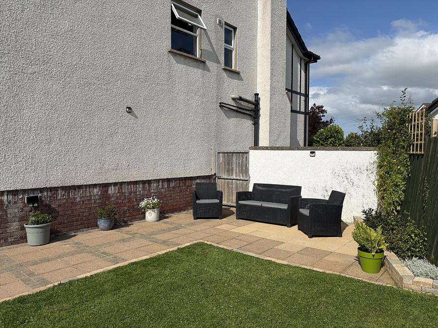 4 Knocklynn Manor