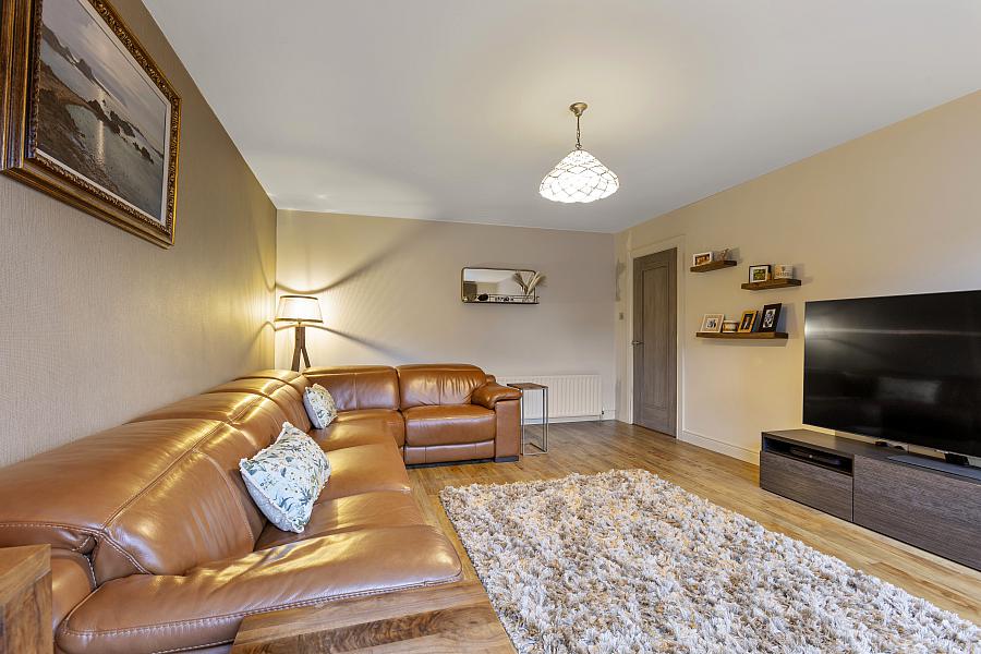 4 Knocklynn Manor