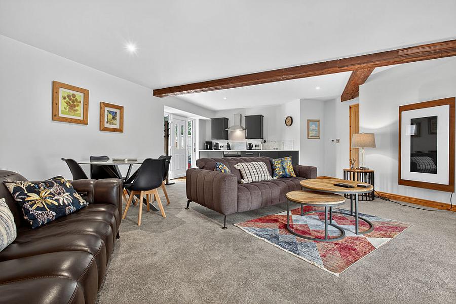 24 Artidillon Road 24 Artidillon Road
