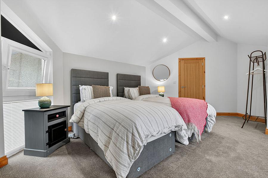 24 Artidillon Road