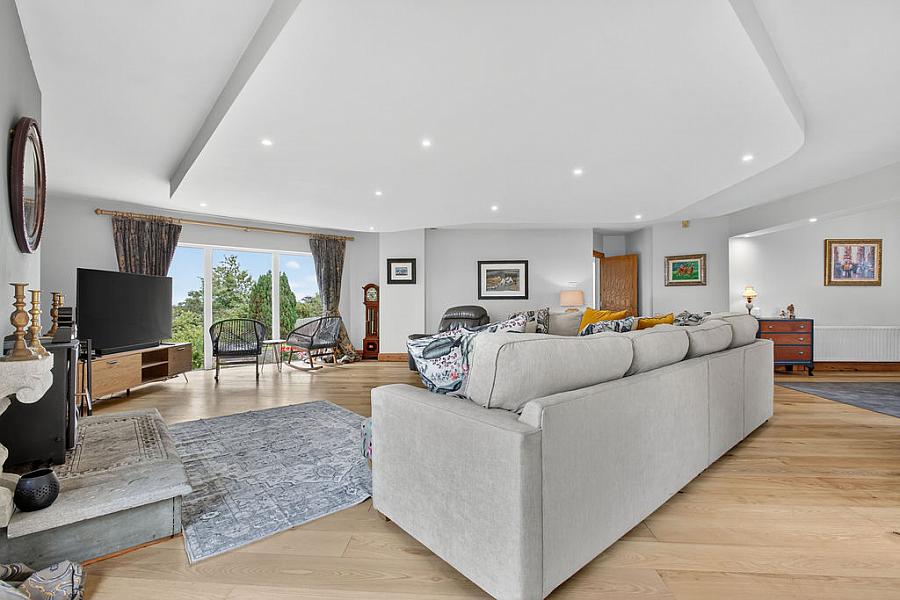 24 Artidillon Road 24 Artidillon Road