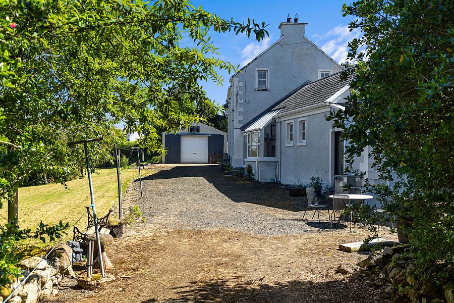 Eala Lodge, 48 Glebe Road Castlerock