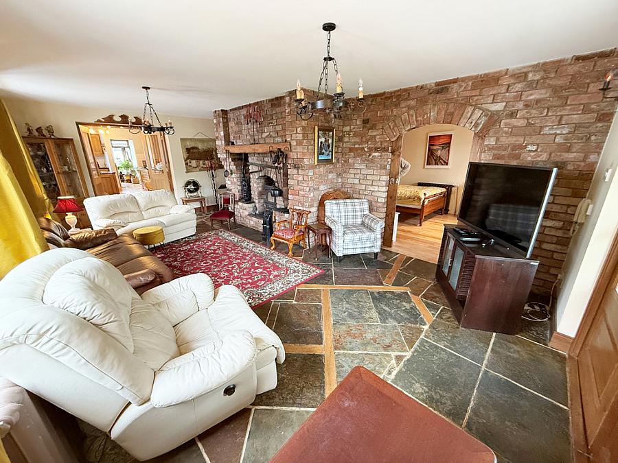 48 Freehall Road