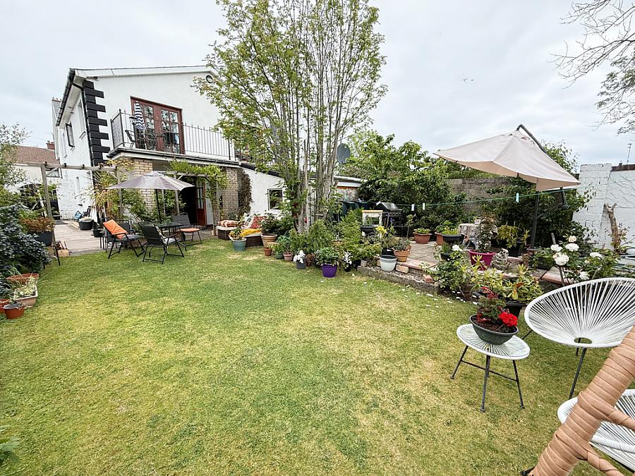 48 Freehall Road