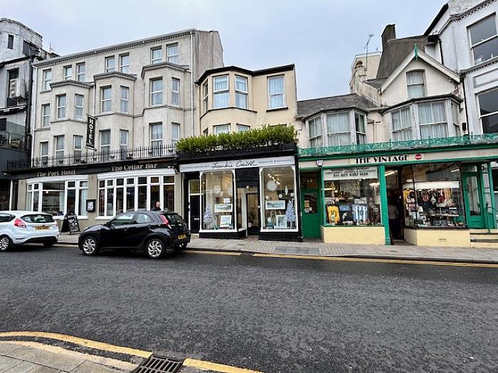 61 Main Street,portrush, BT56 8BN