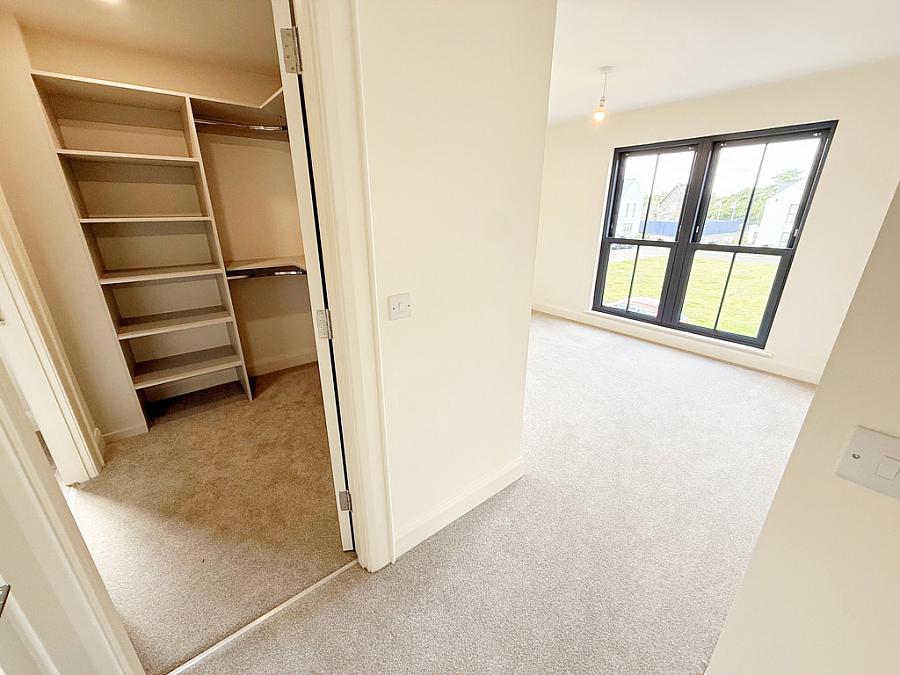 19 Earls Gate