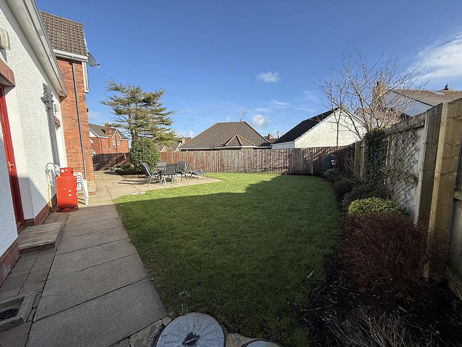19 Knockantern Grove