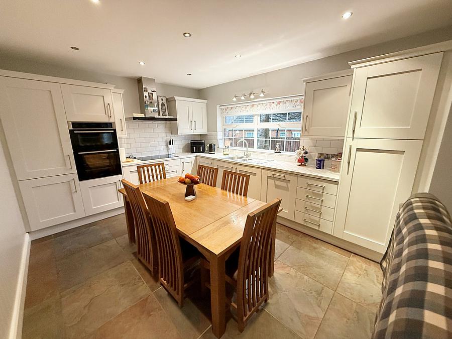 19 Knockantern Grove