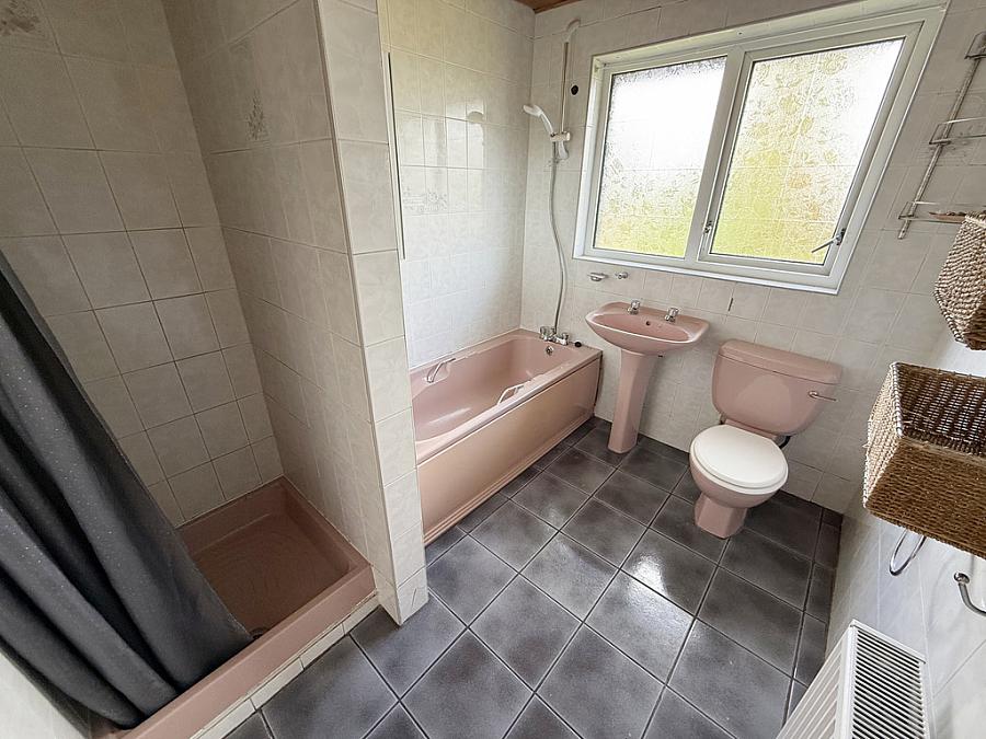 14 Charnwood Park