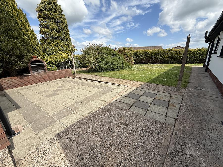 14 Charnwood Park