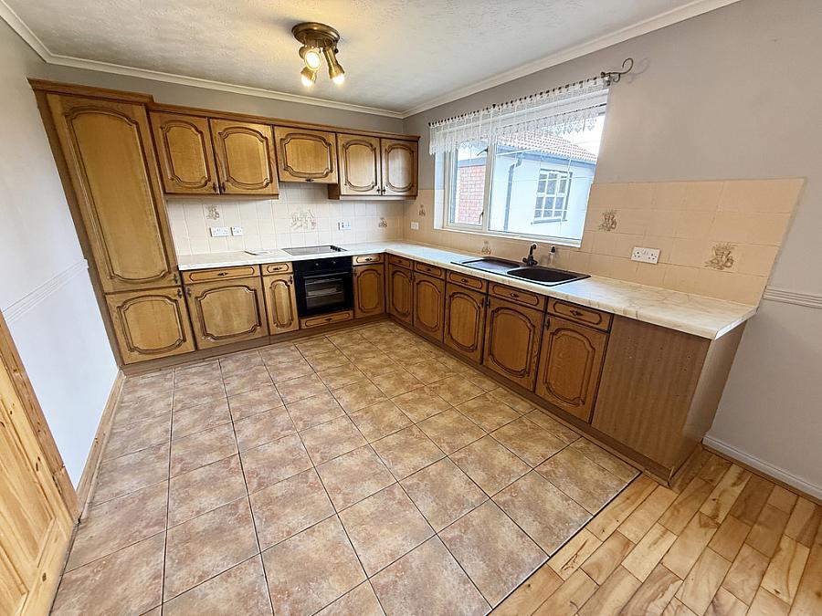 14 Charnwood Park