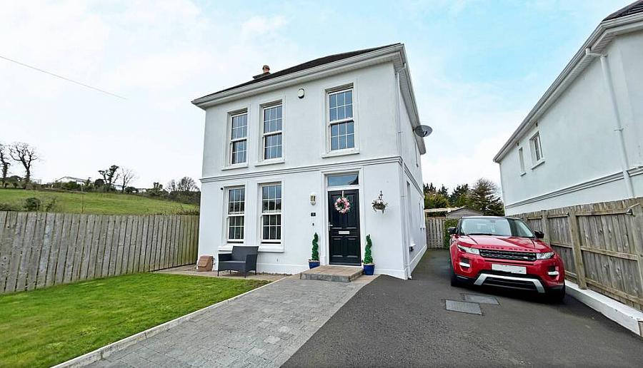 3 Strand Place