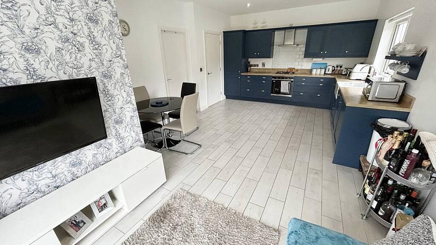 3 Strand Place