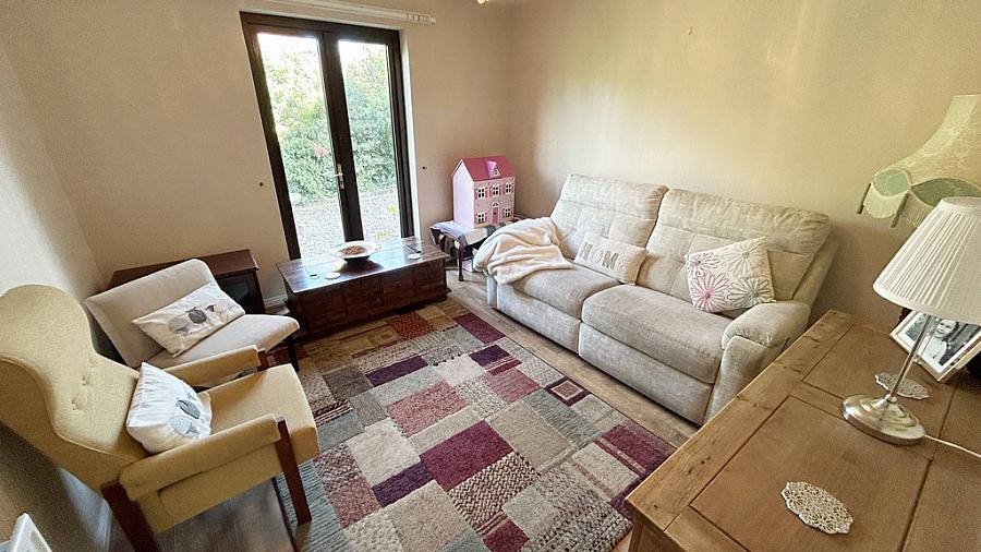 2 University Gardens