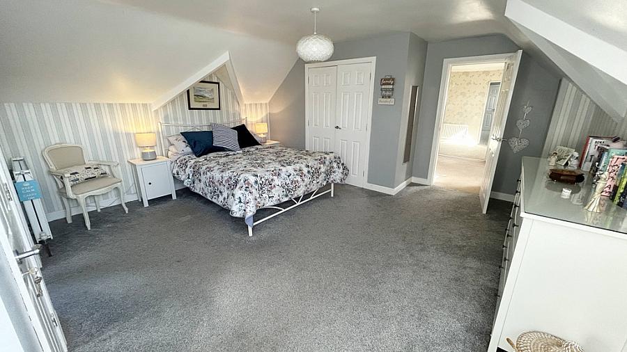 2 University Gardens