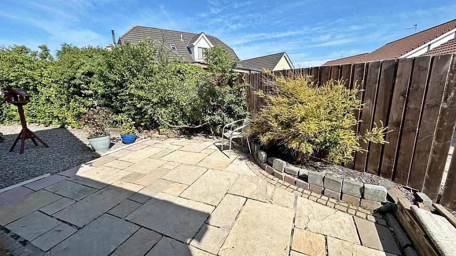 2 University Gardens