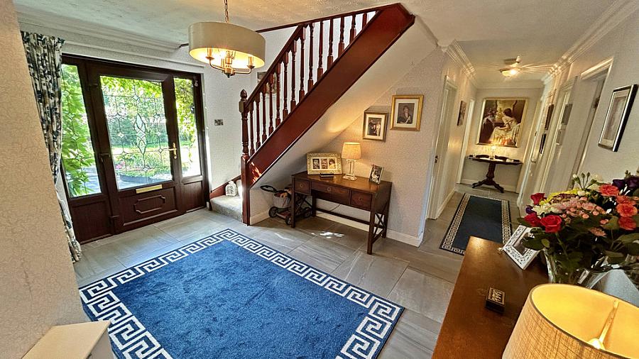 2 University Gardens