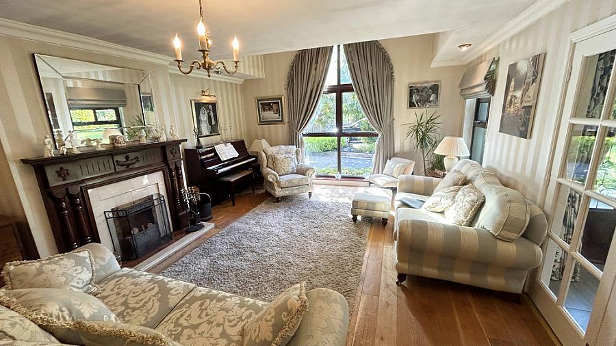 2 University Gardens