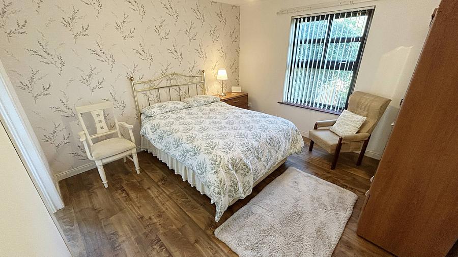 2 University Gardens