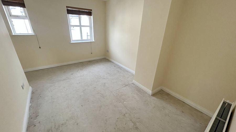 1 Knockmore Road