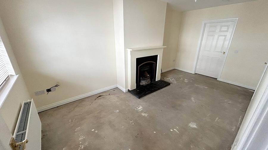 1 Knockmore Road