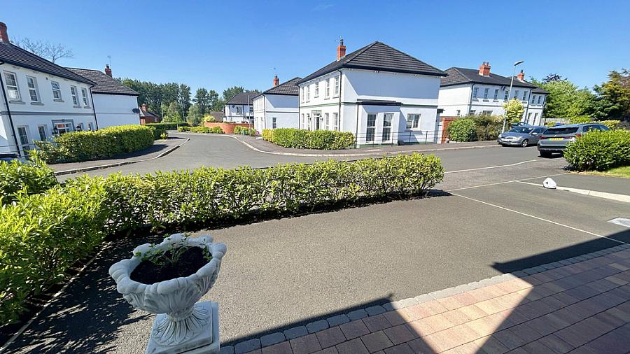 15 Beech Tree Grove