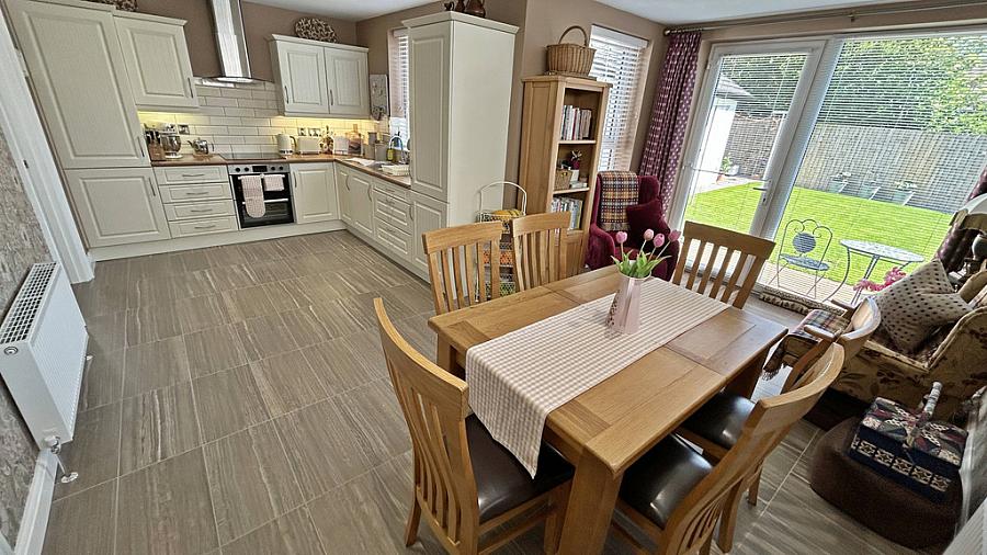 15 Beech Tree Grove