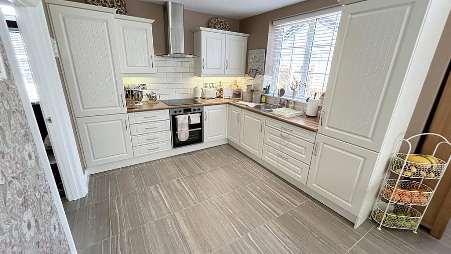 15 Beech Tree Grove