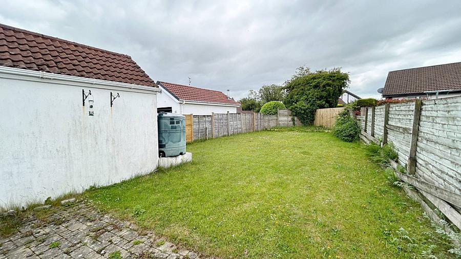 65 Avonbrook Gardens