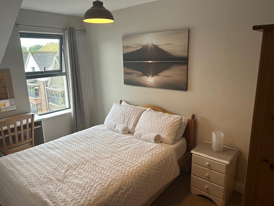 20 Montague Court(short Term Let-8 Months)