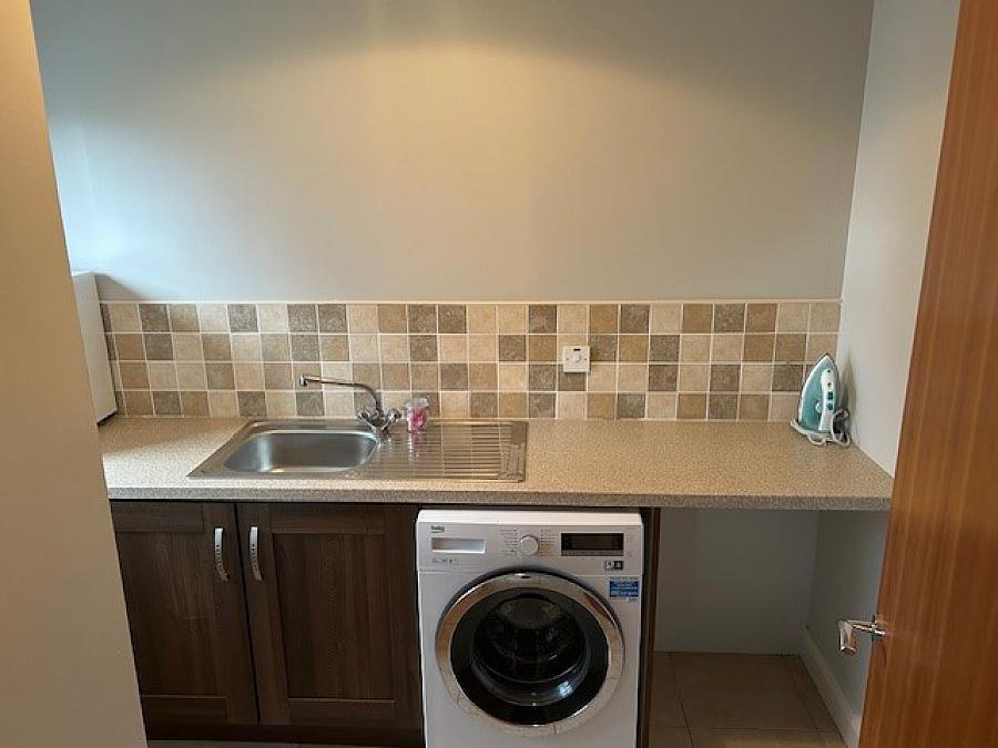20 Montague Court(short Term Let-8 Months)