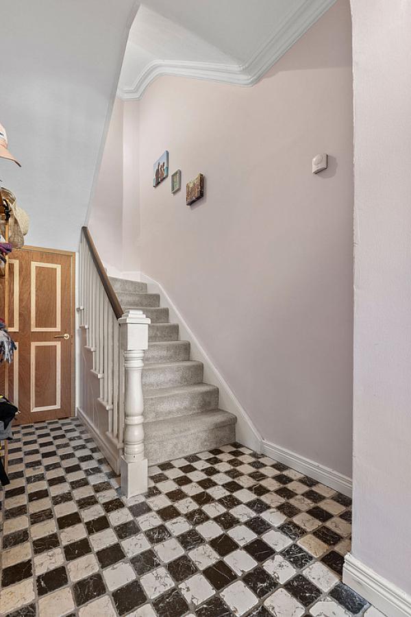 4 Babington Terrace