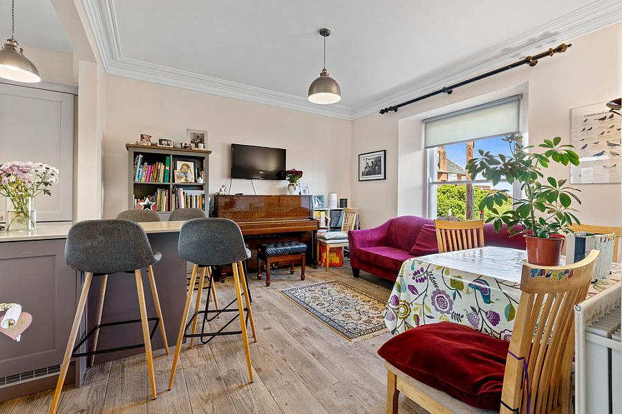 4 Babington Terrace