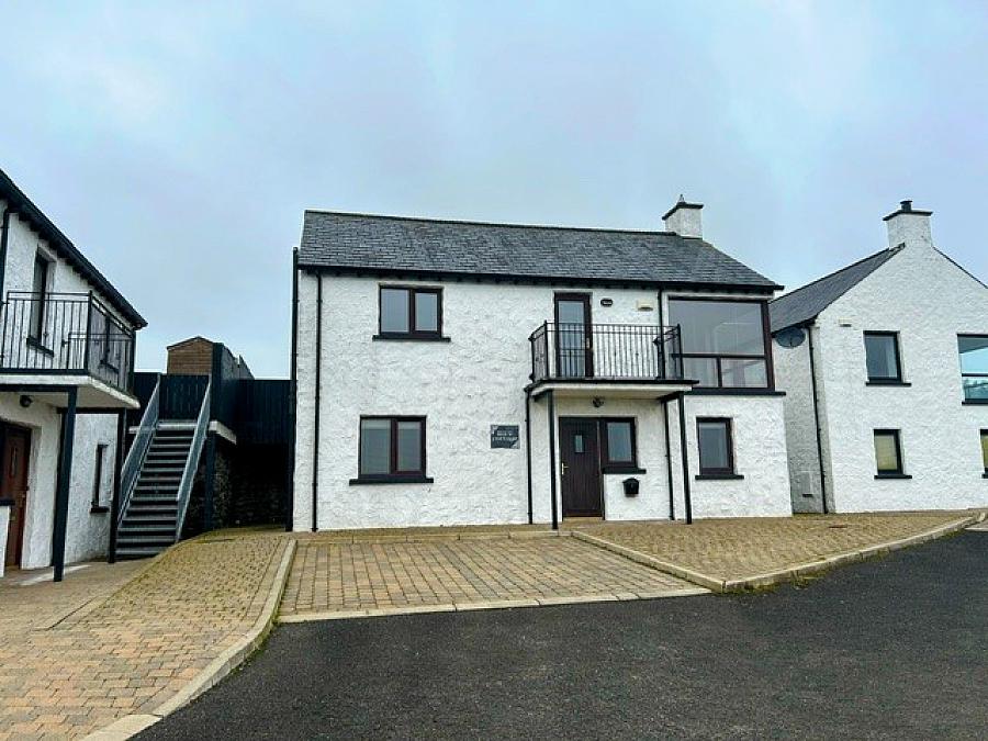 5 Hillcrest View