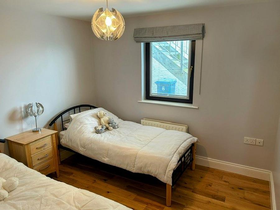 5 Hillcrest View